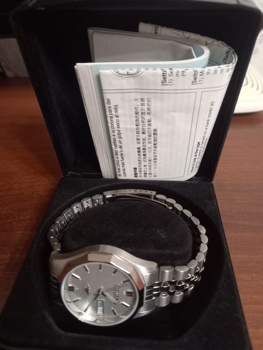 Продам часи ручні Citizen.Нові.У використанні не були