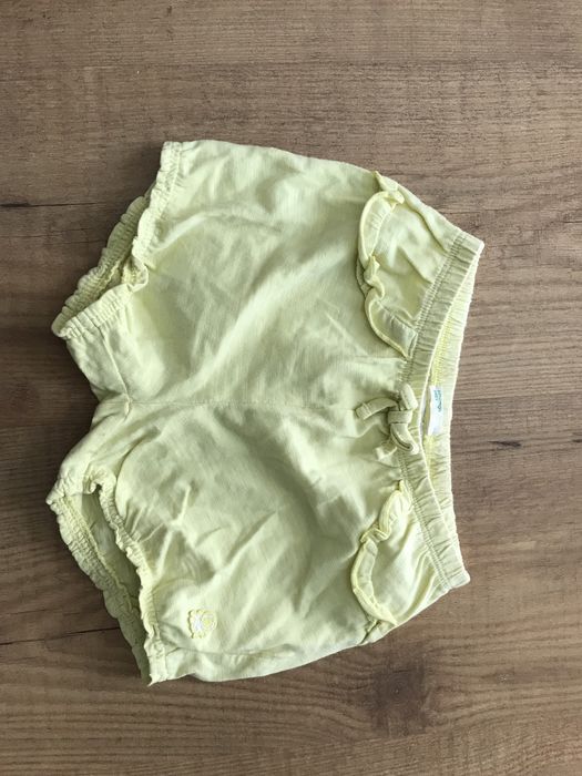 Vestidos de menina e fatos de banho