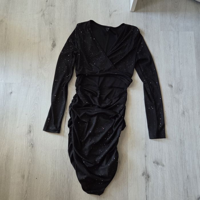 Nowa czarna Brokatowa sukienka na długi rękaw