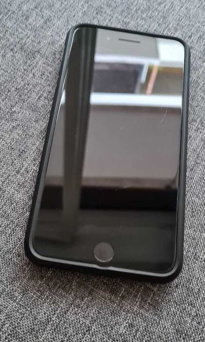 iPhone 8 Plus 64 GB64584711672194124