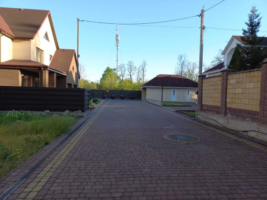 Продається енергоефективний котедж площею 263 кв.м.