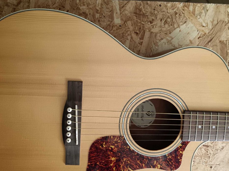 Guild OM-240CE Cw Nat