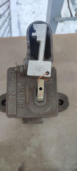 Замок Мєлєньтьєва,гаражний