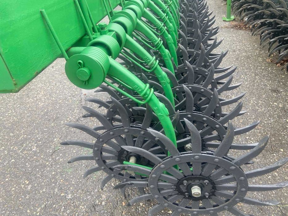 Борона-мотыга ротаційна John Deere 400 4,6/ 6/ 9/ 12 м.