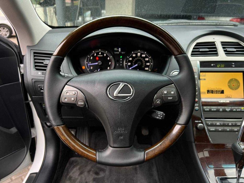 Lexus ES Luxury 2012