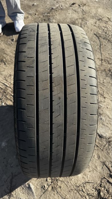 Bridgestone 235/45/R18