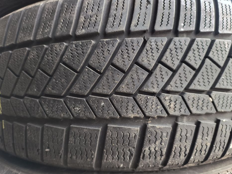 205/55R17 Continental Ts830p комплект зими