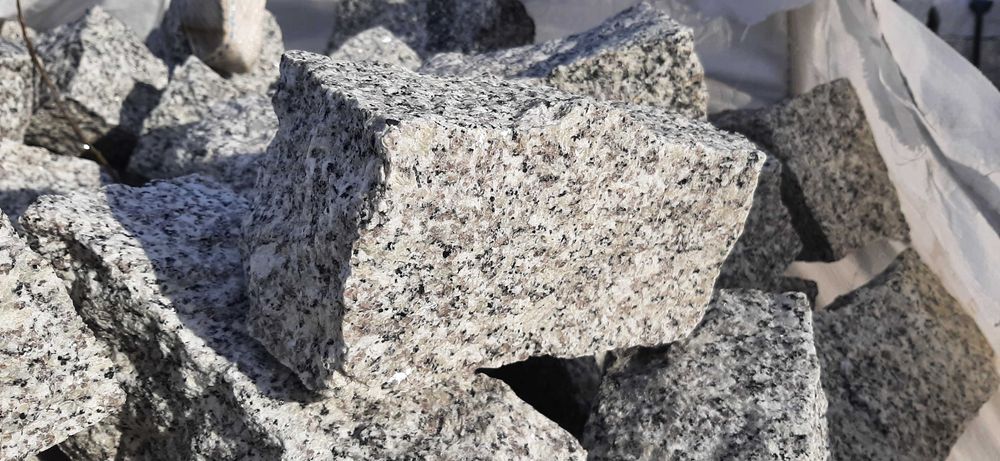 Kostka Granitowa Grys Granitowy Palisada Kora Kamienna Granit opornik
