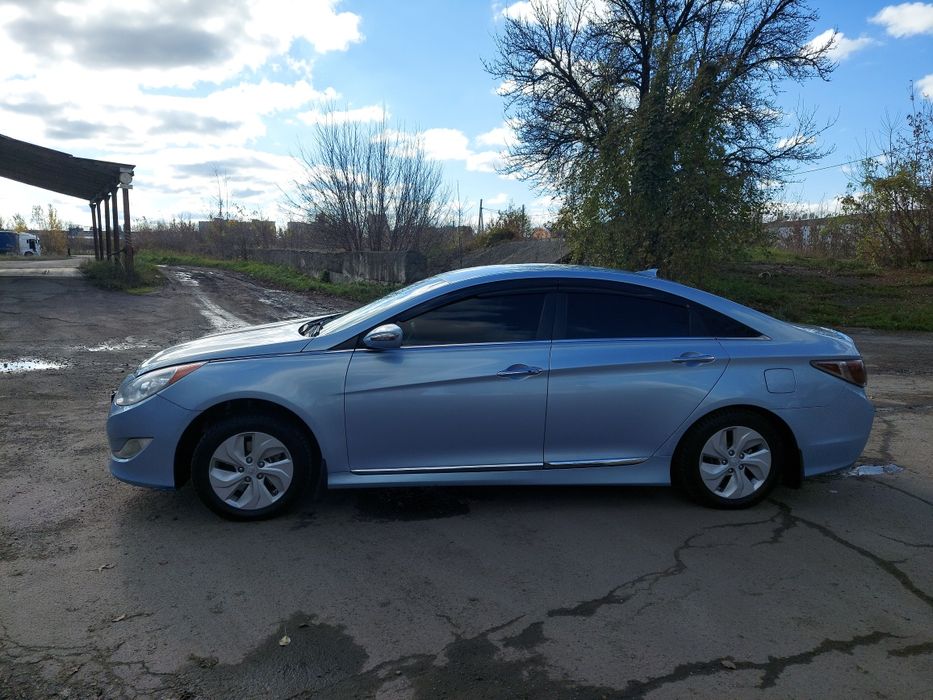 Hyundai sonata hybrid