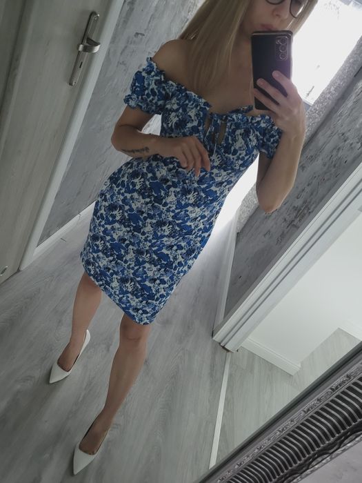 Sukienka w kwiaty niebieska S/M hiszpanka