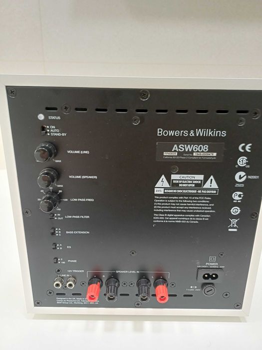 Subwoofer B&W ASW 608 Branco