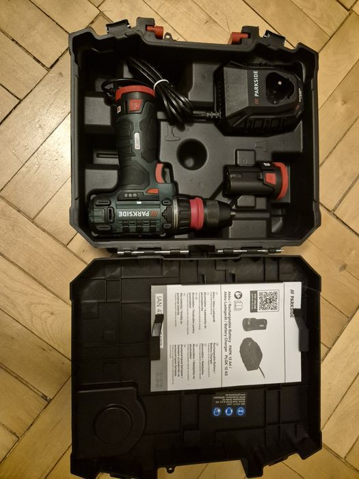 Акумуляторний дриль шуруповерт з великою кількістю насадок parkside