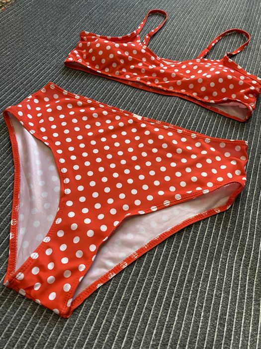 Женский купальник с высокой посадкой/ талией ярко красный в горошек