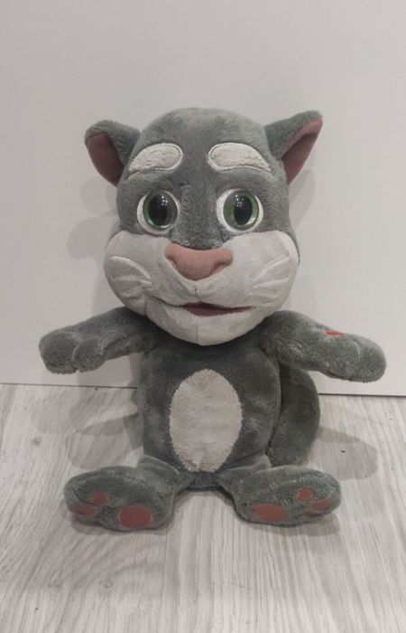 My Talking Tom gadający kot maskotka aplikacja Outfit