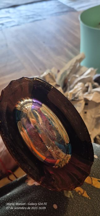 Peças soltas, chávenas de café, e vidros