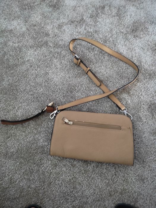 Mala beije e castanha