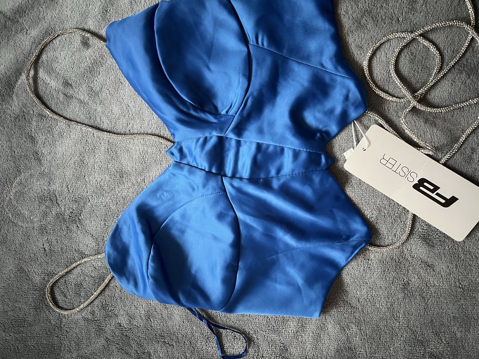 Niebieski top z wiazaniem