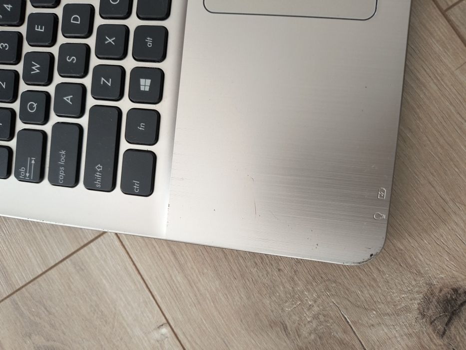 Laptop Asus X541U