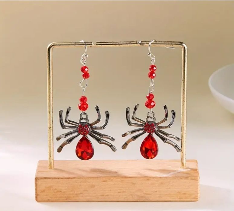 Сережки з павуком