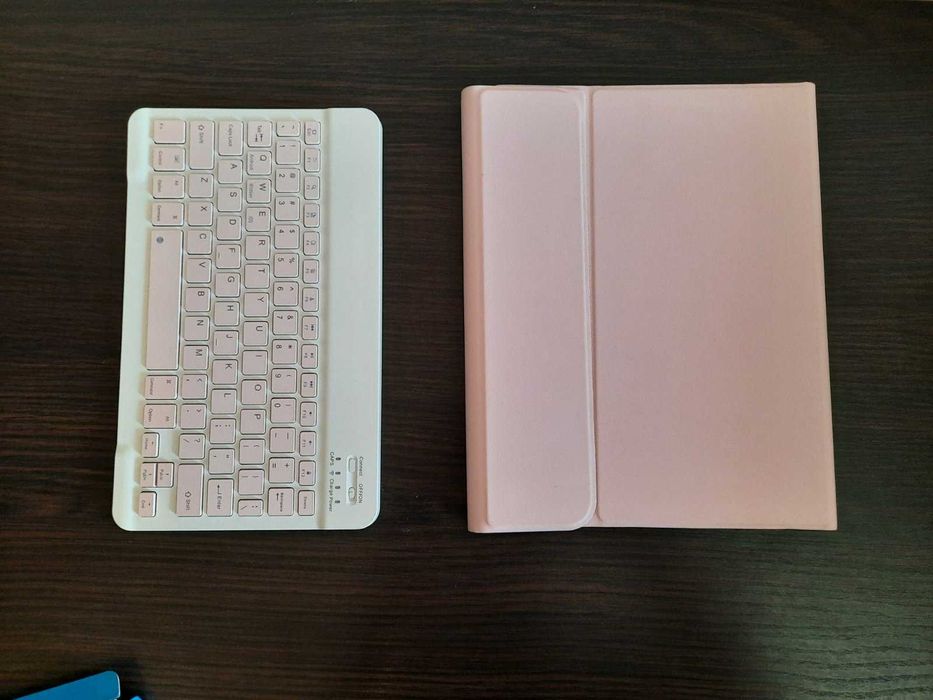 Чехол и клавиатура для iPad air 4, 10.9 светлорозовые