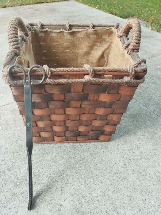 Cesto para Lenha com Tenaz