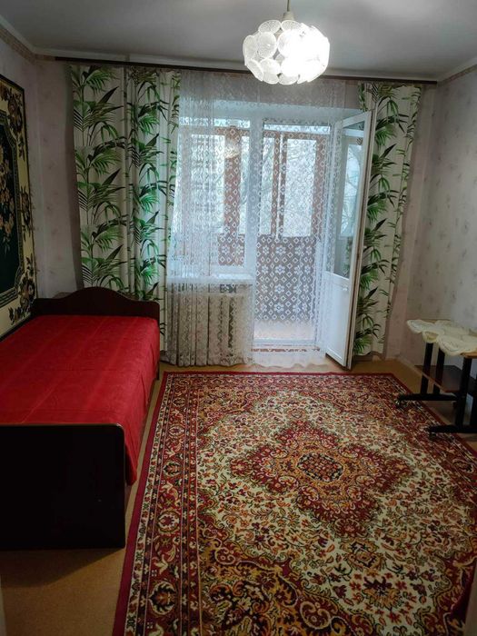 Аренда 2-х к. квартиры в центре Корабельного района.