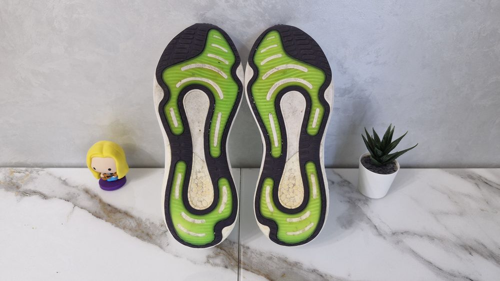 Бігові кросівки Adidas.Розмір 42.5