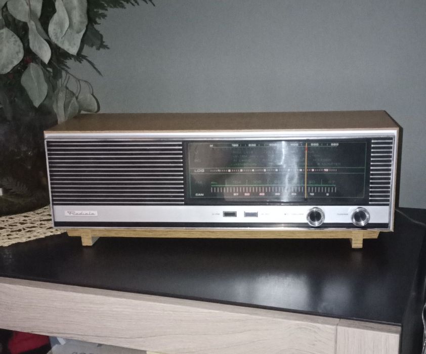 Rádio antigo Radiola