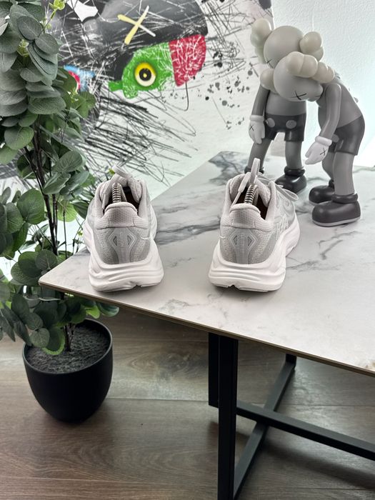 Кросівки Hoka Clifton 10 36 розмір Е16683