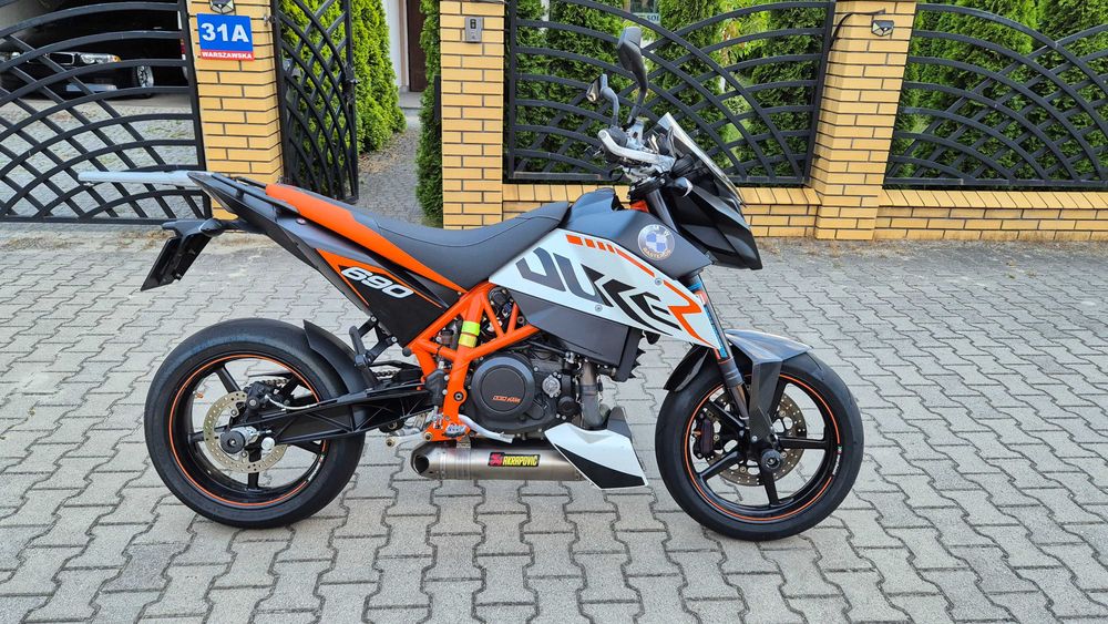 motocykl KTM Duke 690R rok 2011