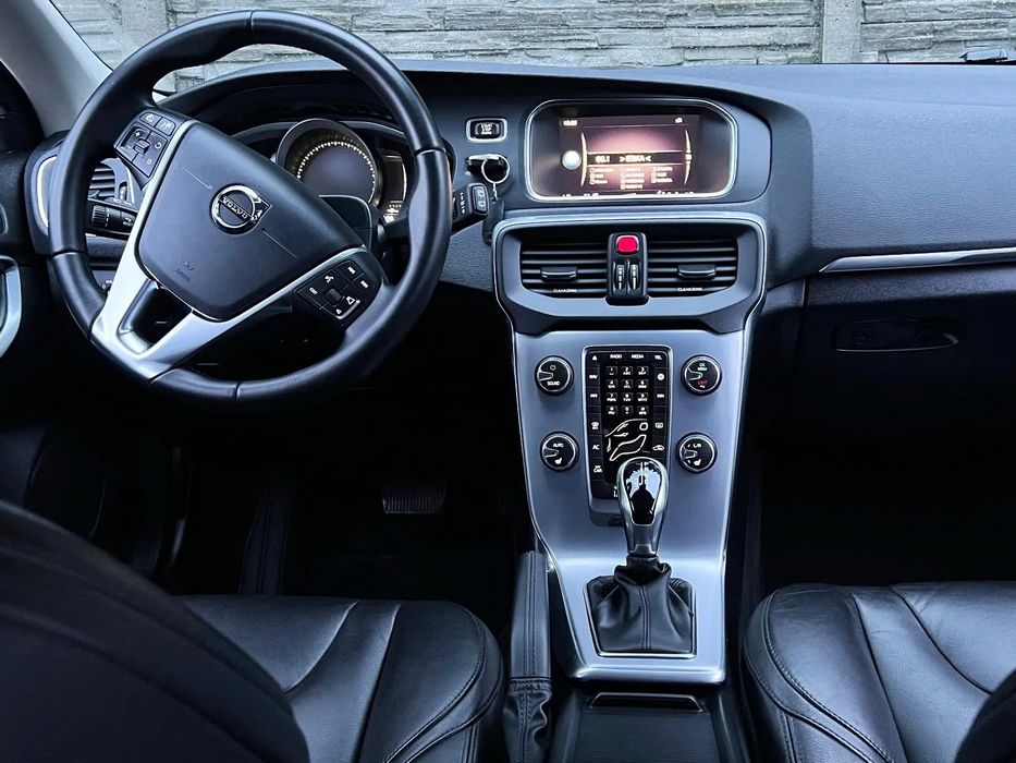 Volvo V40