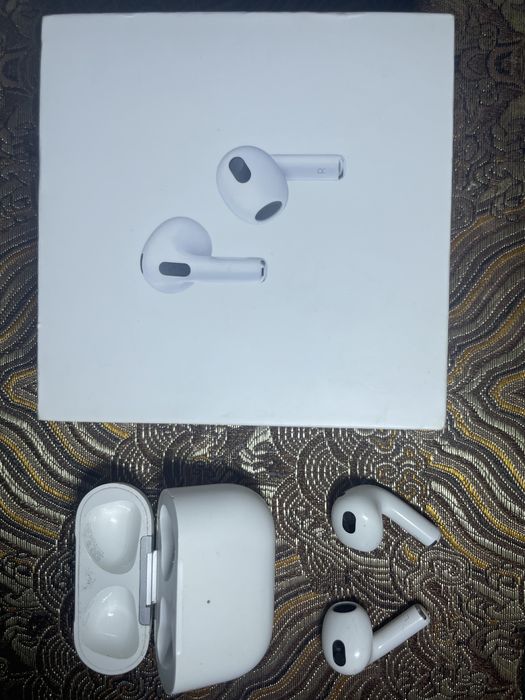 AirPods (3rd generation)