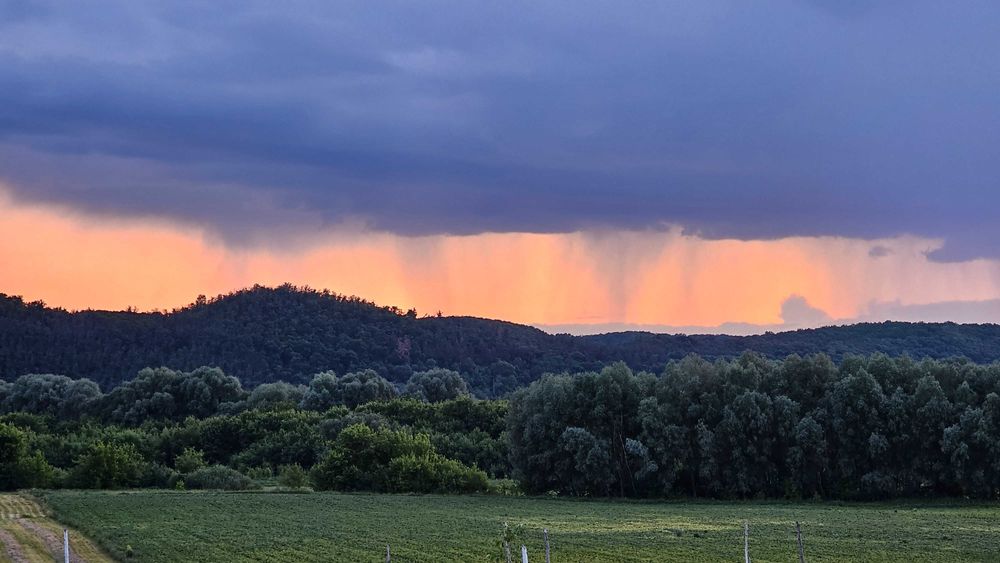 Оренда будинку біля лісу з басейном, чаном та баньою Green Hills Villa