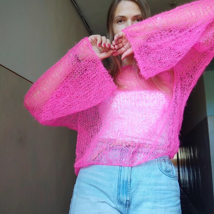 Светр павутинка хмарка мохер неон рожевий