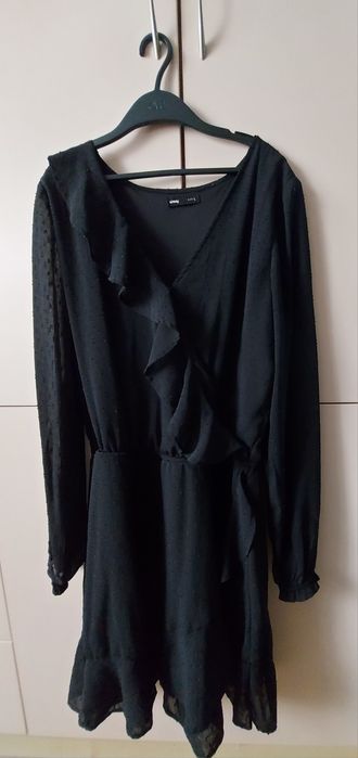 Czarna zwiewna sukienka Sinsay 38  M
