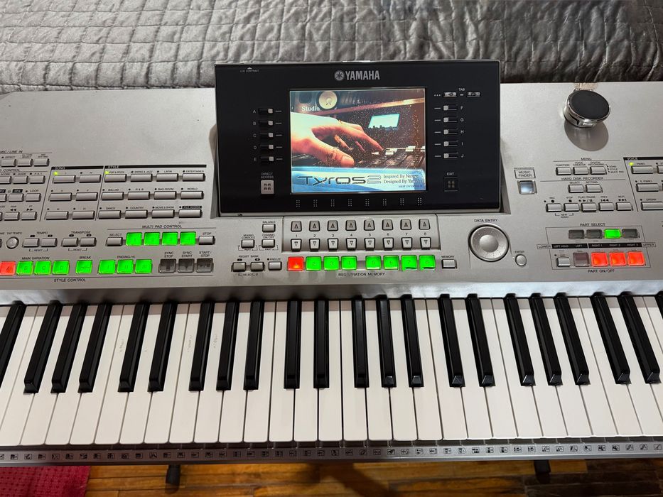 Teclado Yamaha Tyros 2