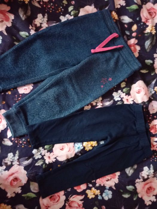 Paka ubranek dla dziewczynki w rozmiarze 86