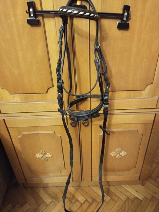 Вуздечка  з поводами упряж для коня