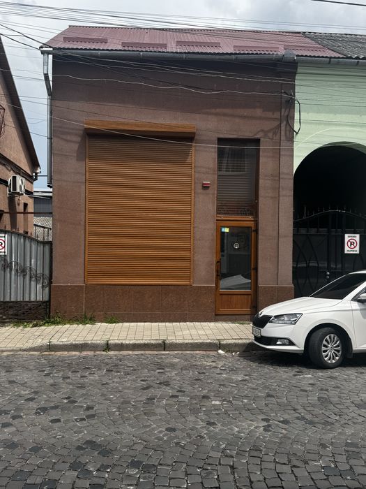 Продається комерційне приміщення!
