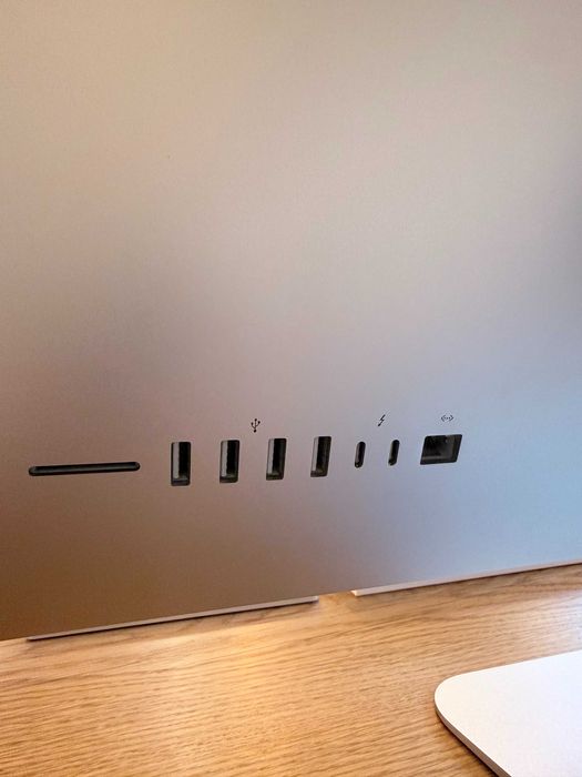 Apple iMac 27” Retina 5K 2020; i7; 40GB; SSD; Radeon 8GB; Pełny zestaw