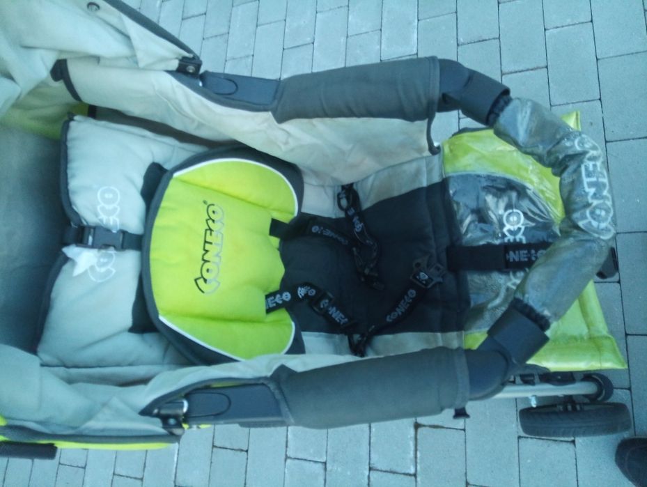 Wózek spacerowy Coneco Saturn – lekki, składany, wygodny!