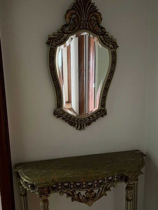 Espelho mais Credência em dourado ( Reservado)