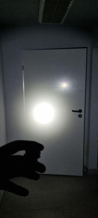 Latarka asg taktyczna