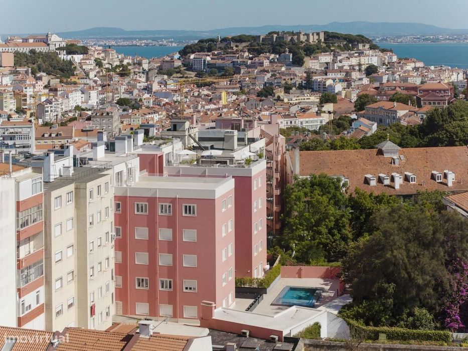 Penthouse T5 com vista, Campo Mártires da Pátria, Lisboa
