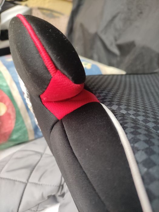 Cadeira sem encosto.