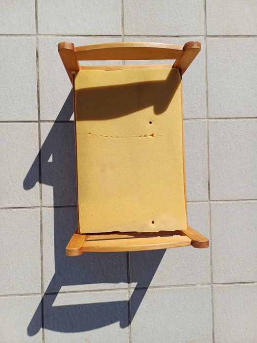 Cama de Bonecas em madeira, com estrado e colchão