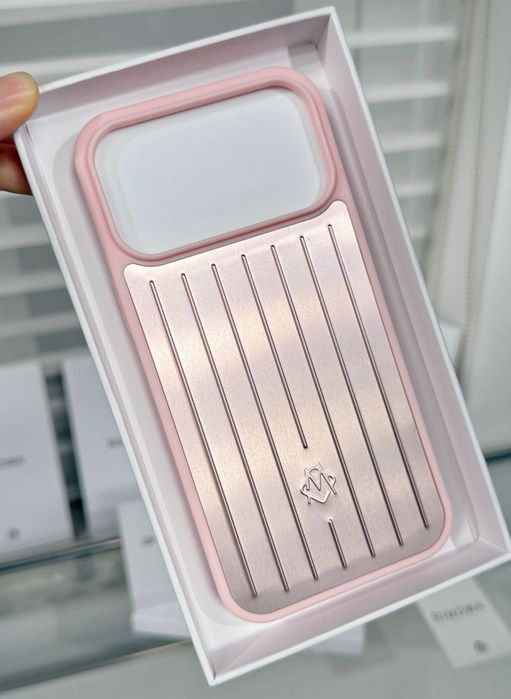 Чохол на iPhone Rimowa 17 pro max кейс римова сільвер