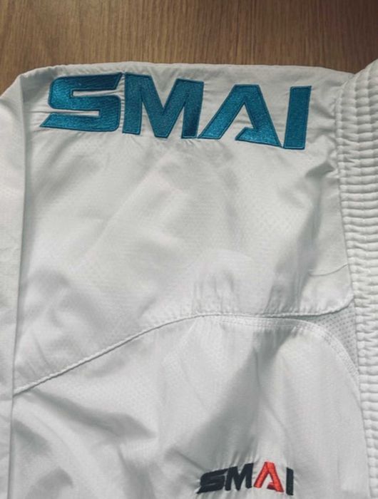 Kit Karate Kumite SMAI Inazuma - 2 Casacos + 1 Calças (WKF Approved)