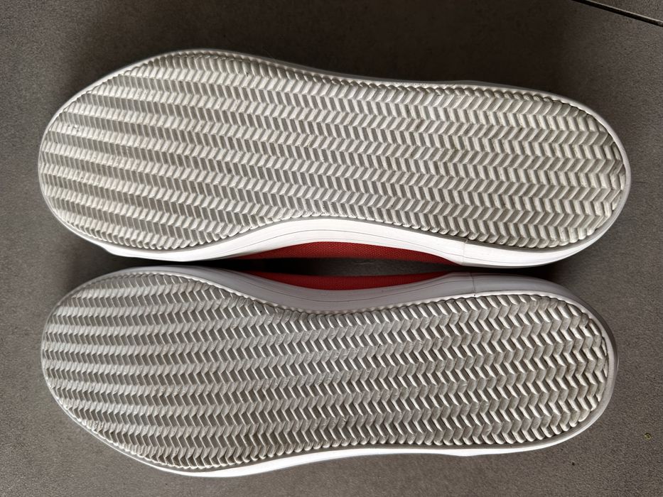 Lacoste trampki wsuwane rozmiar 40,5