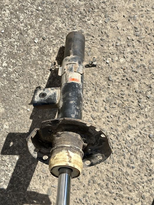 Задня ліва стійка Sato 09/20 Land Rover Freelander 2